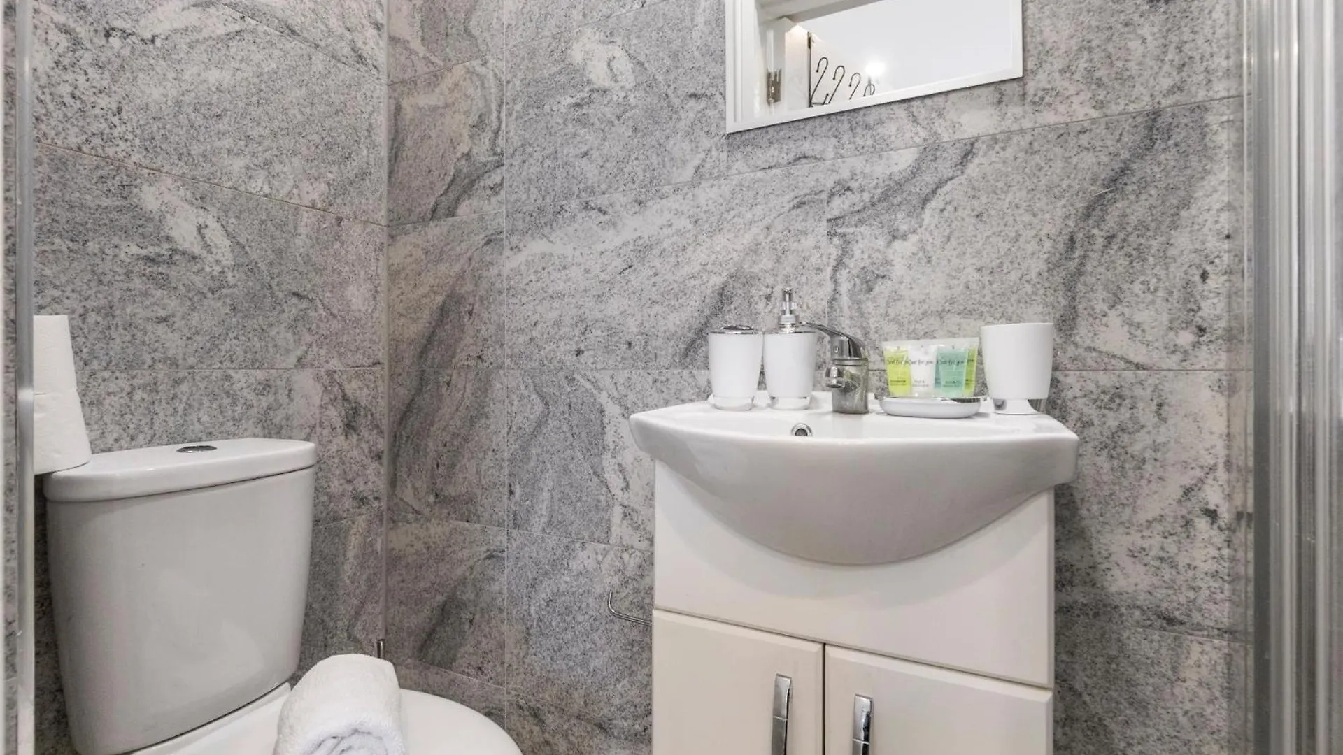 Trendy Twin Studio Modern Comfort For 2! Apartman London 0*,